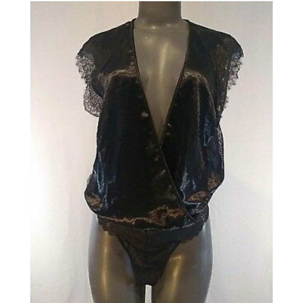 Victoria’s Secret Satin Plunge Lace Teddy Lingerie